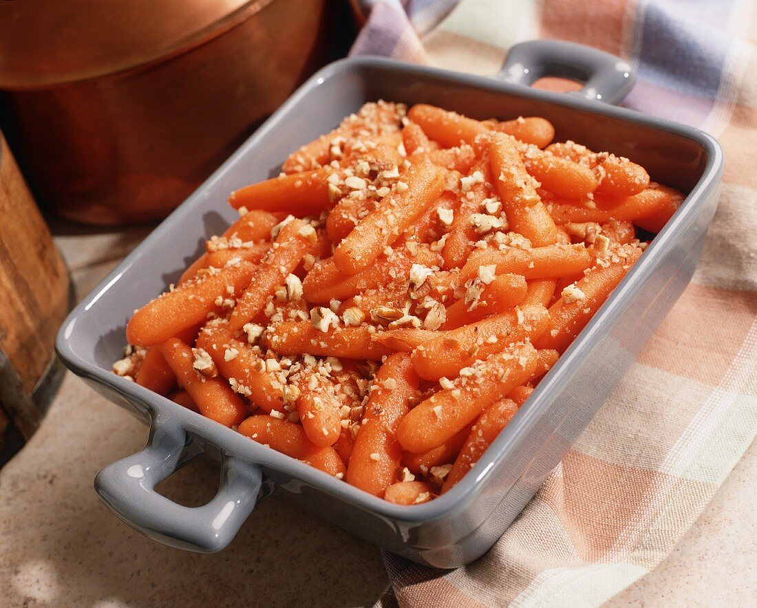 Baby Carrots with Syrup and Pecan Glaze