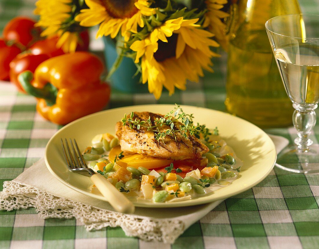 Gegrillte Hähnchenbrust mit Mangos und Gemüse