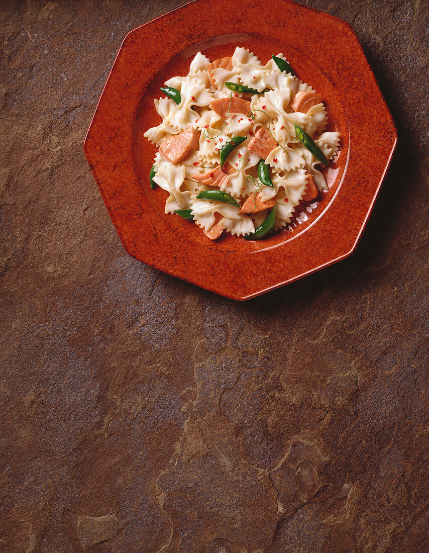 Farfalle with Salmon and Peas