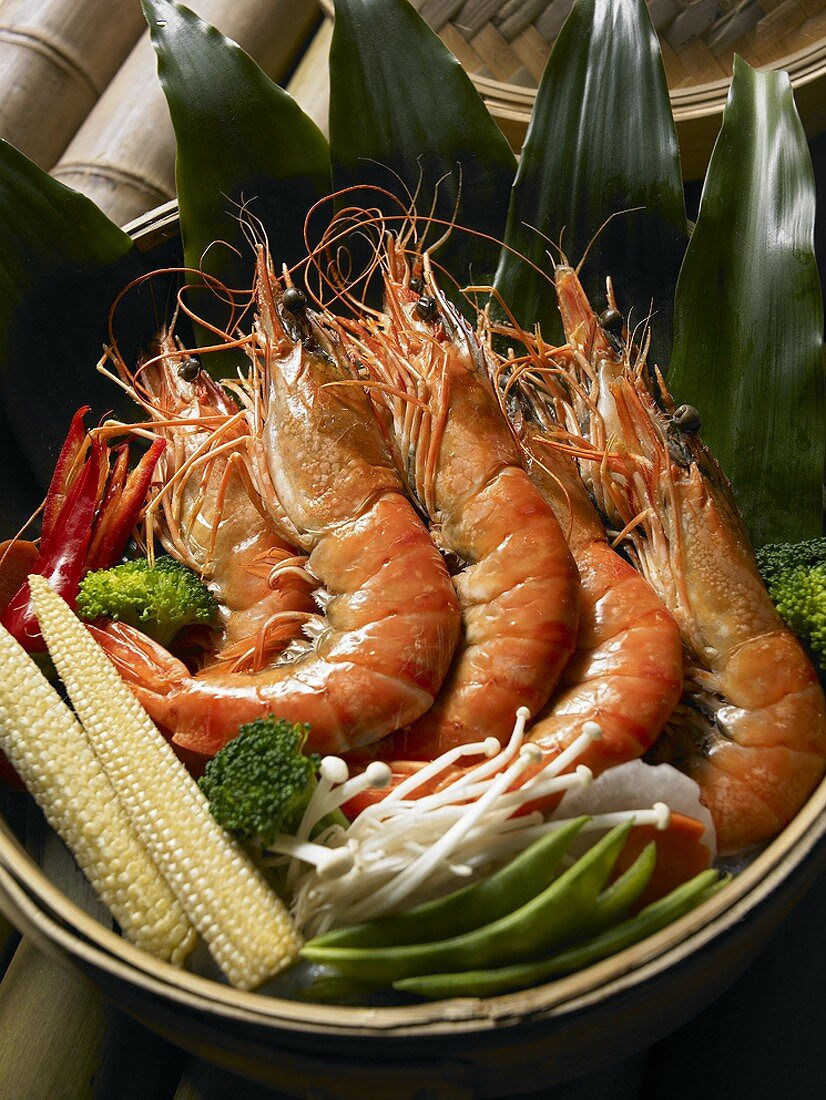 Steamed Shrimp Basket with Vegetables