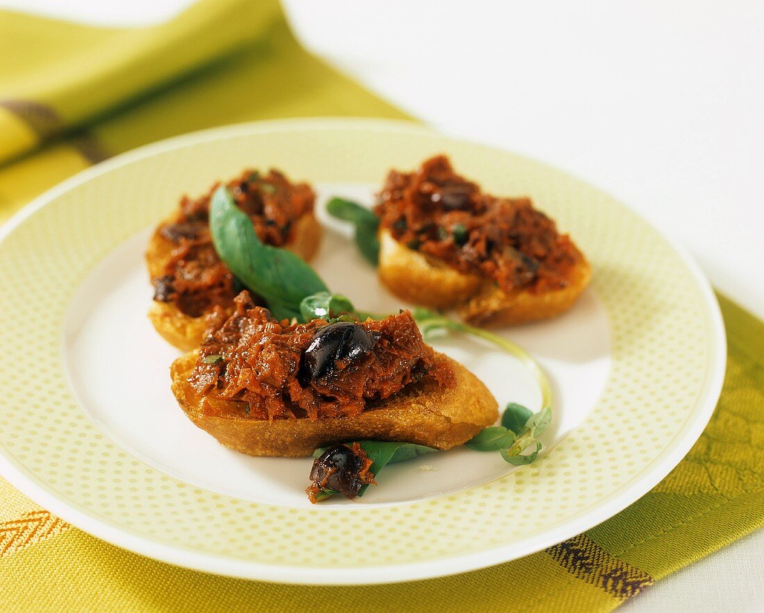 Bruschetta mit Tomaten & Oliven