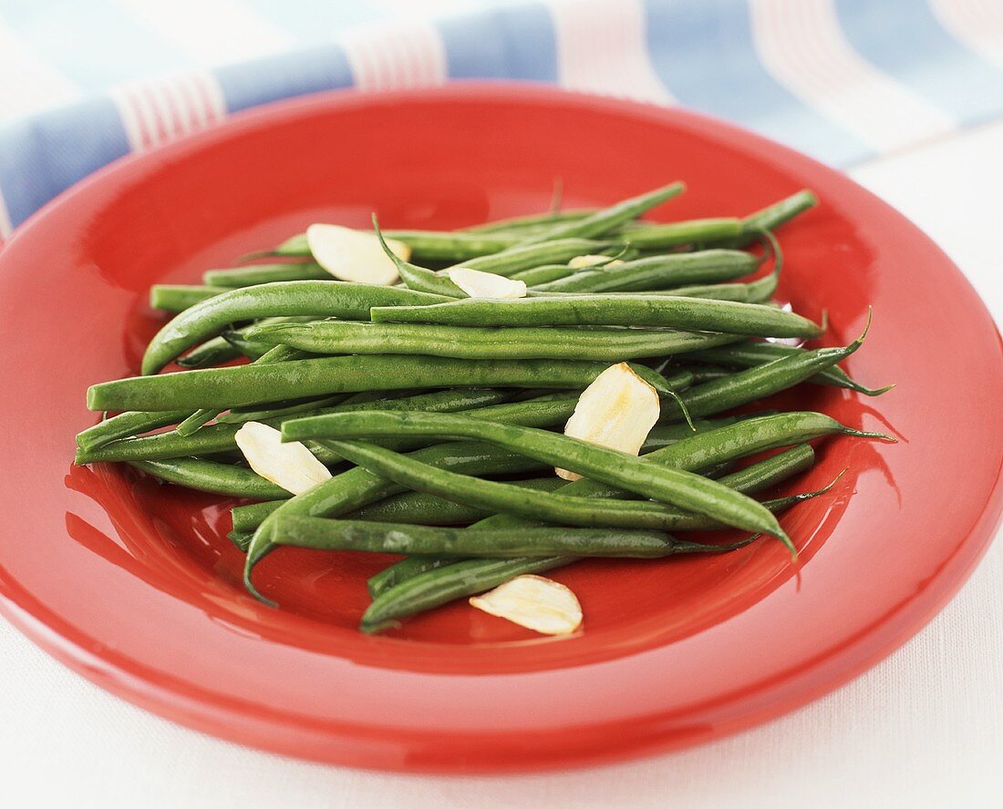 Green Beans with Garlic Chips