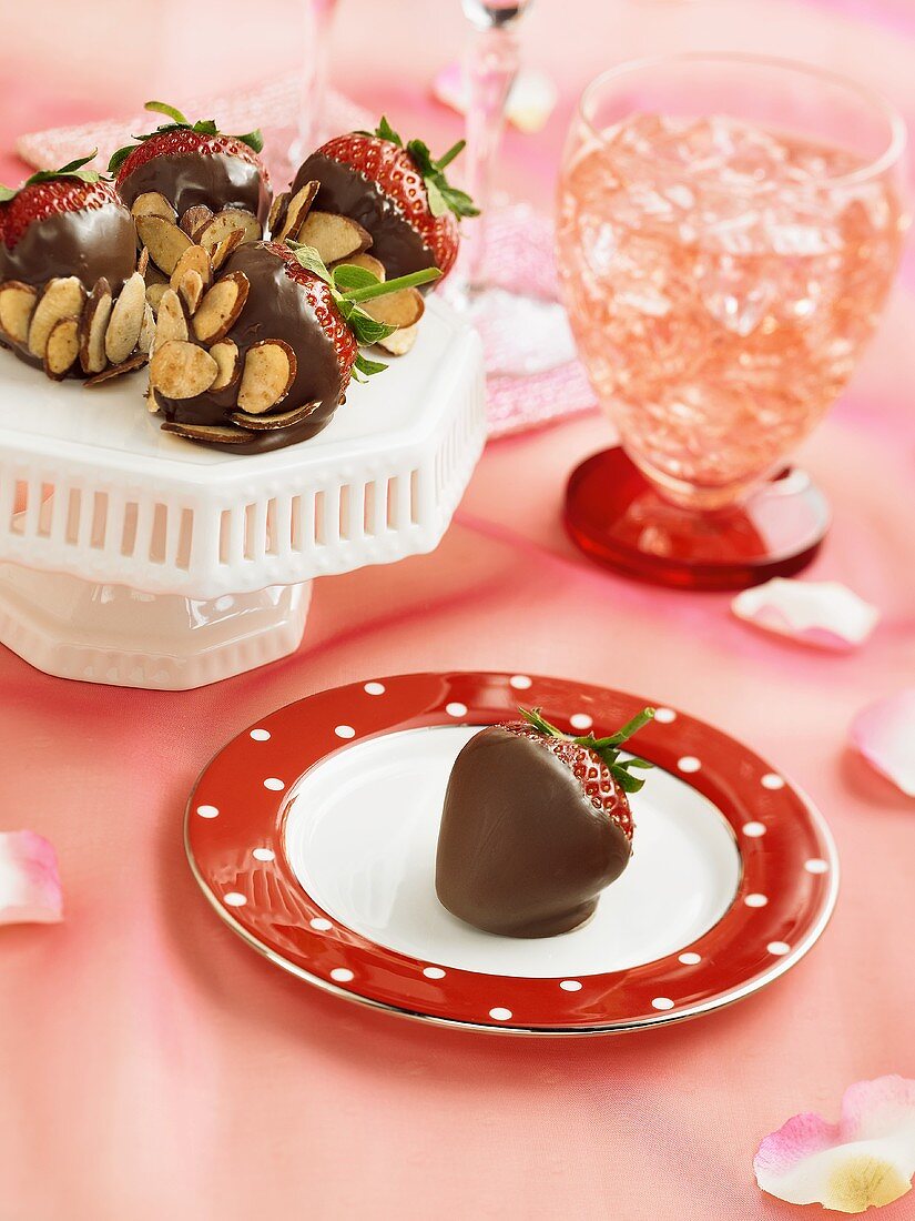 Schokoladenerdbeeren zum Valentinstag