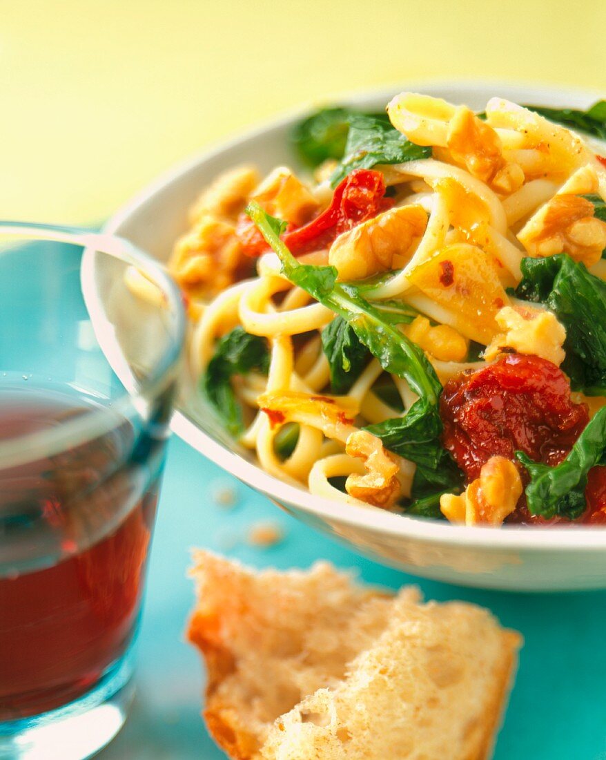 Linguine with Walnuts, Arugula and Sundried Tomaotes; Bread and Red Wine