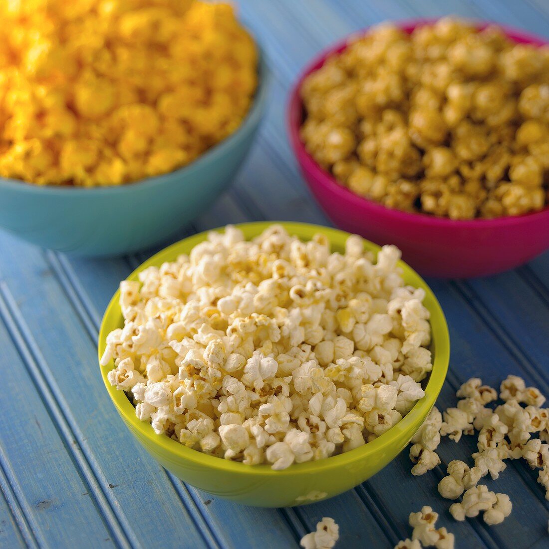 Verschiedene Sorten Popcorn