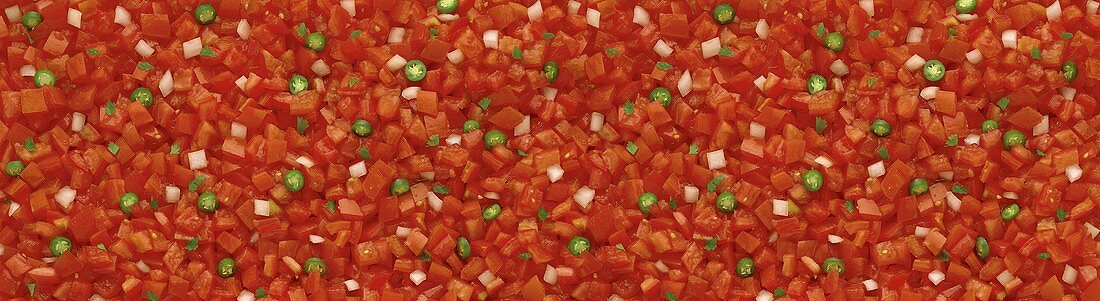 Diced tomatoes with chilli rings
