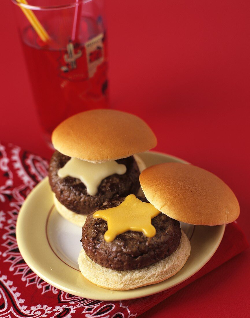 Lamb burger with star-shaped cheese 