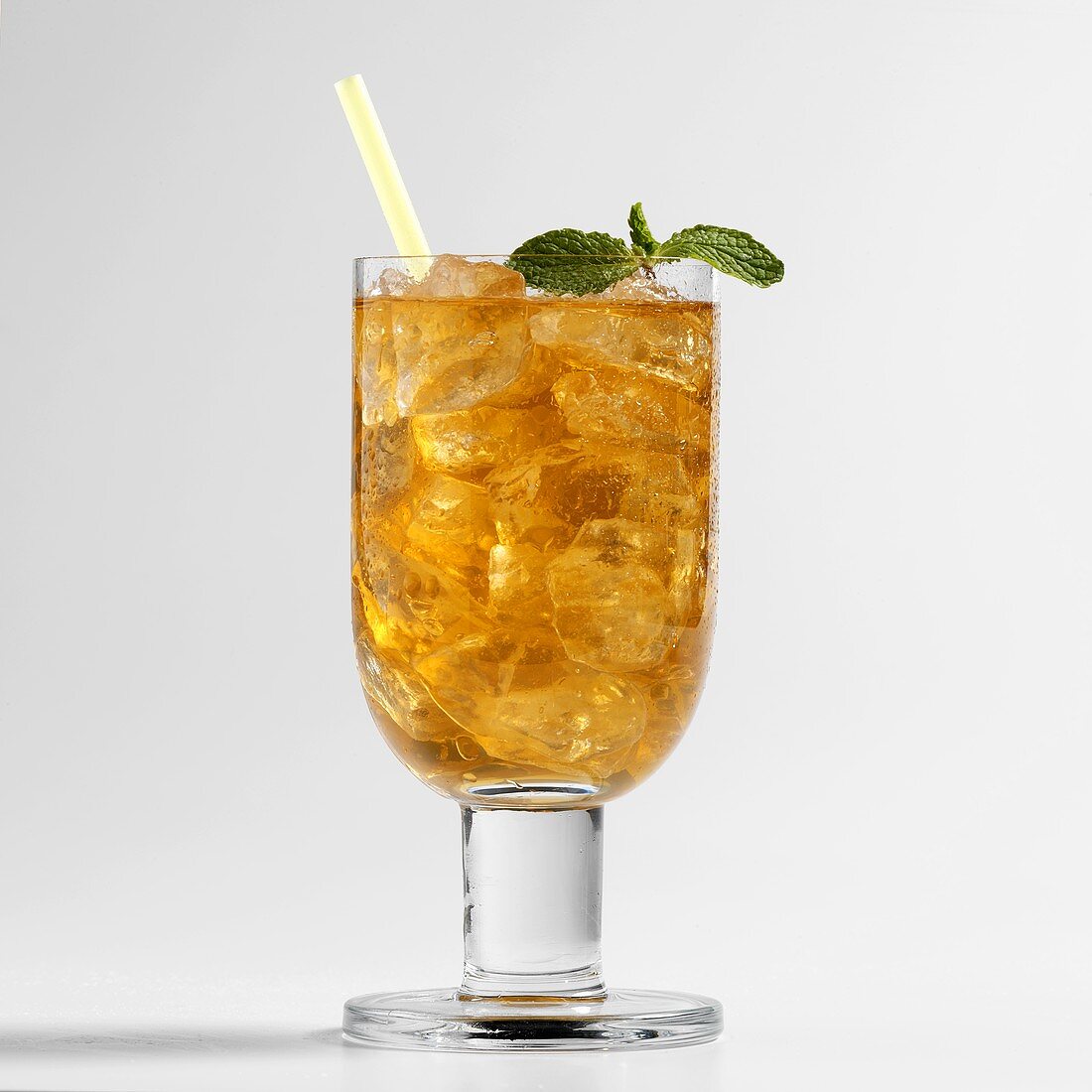 Golden Mojito (with brown rum)