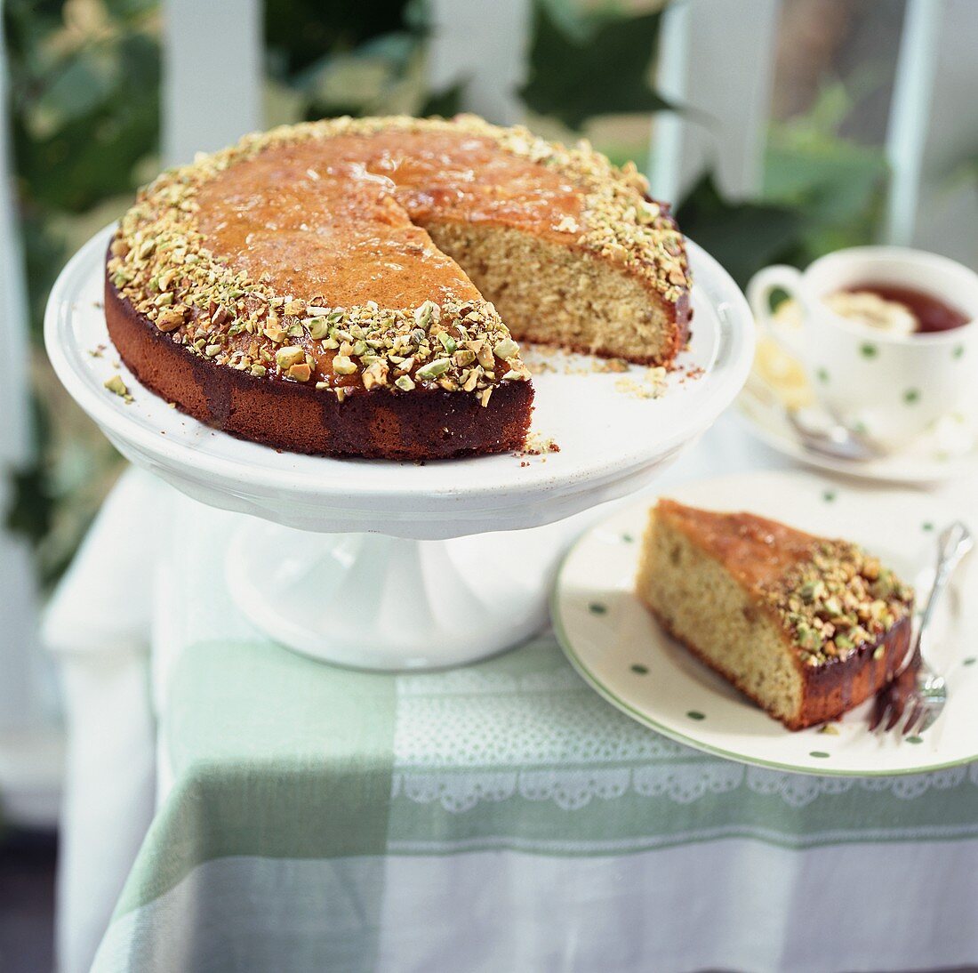 Honig-Pistazien-Kuchen zum Tee