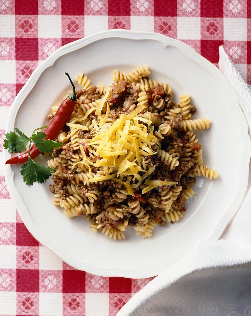 Fusilli with Spicy Chili Sauce and Cheese