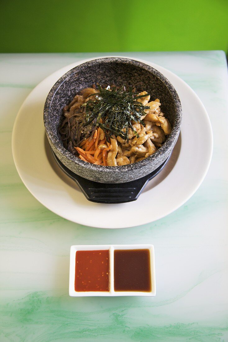 Bibimbab (Reis mit Gemüse und Fleisch, Korea)