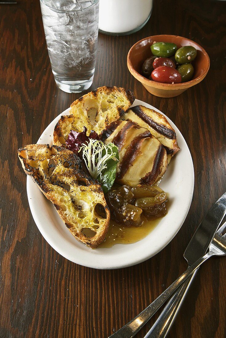 Grilled Scamorza Cheese with Bread and Tomato Jam