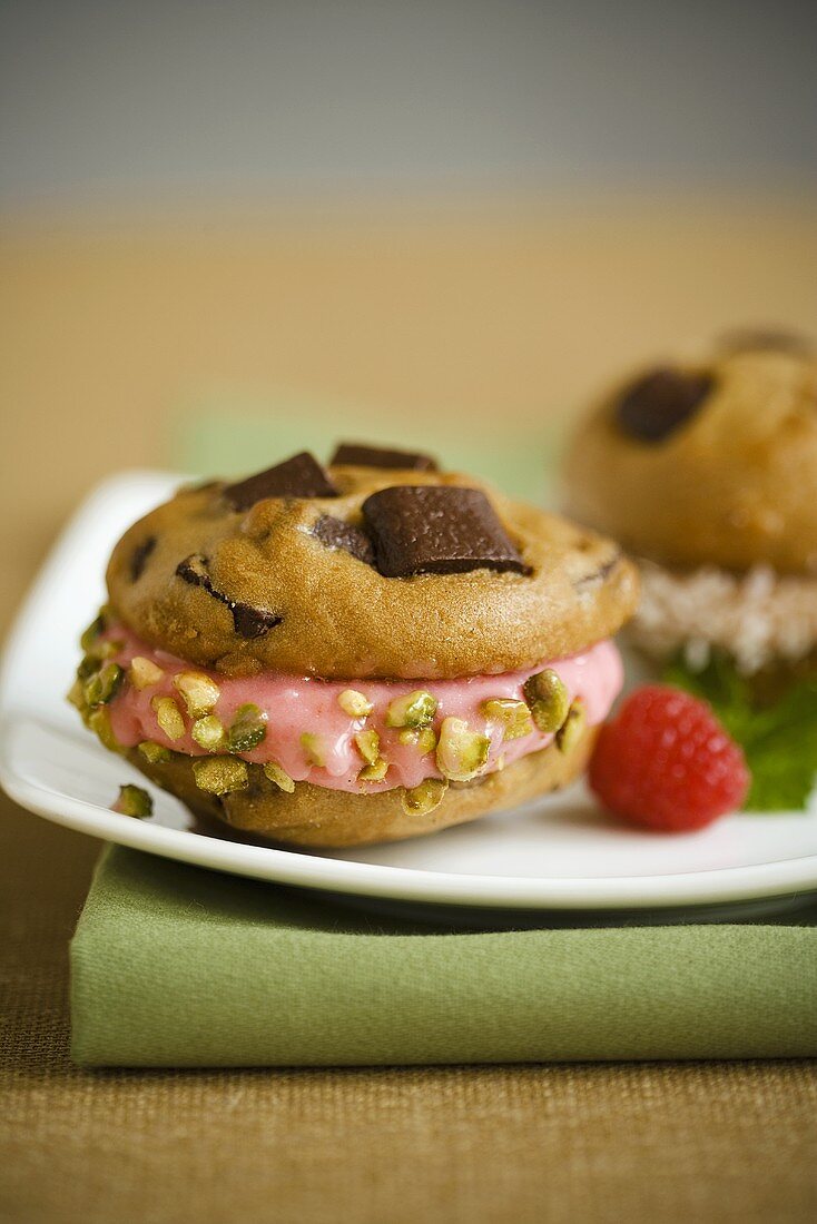 Sugarless Chocolate Chip Cookie Sandwiches with Pistachio Nuts