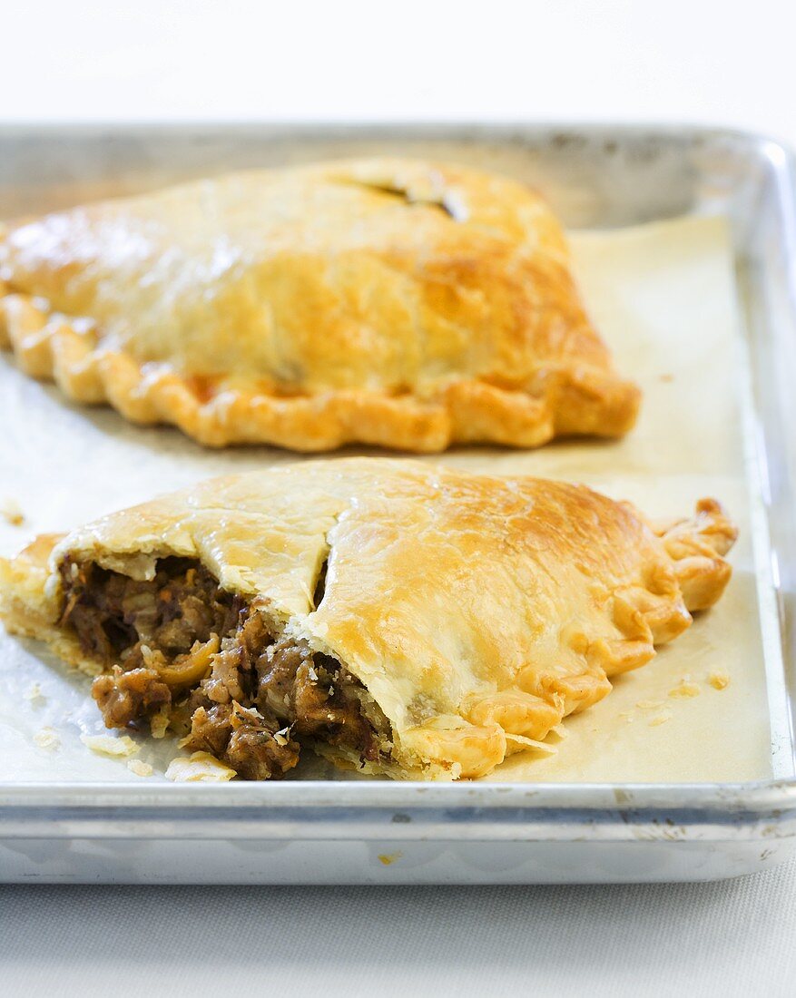 Michigan Pastries (gefüllte Pastetchen, USA) auf Backblech