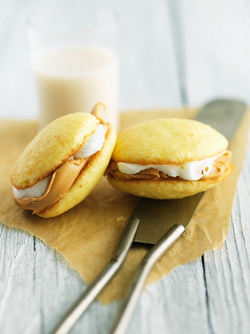 Whoopie pies with peanut butter and marshmallow cream