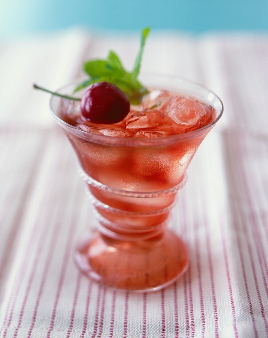 Cherry Cooler with Ice