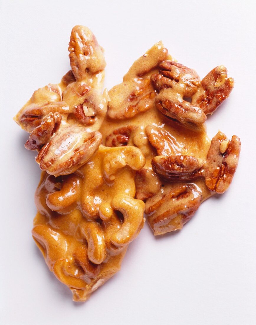 Peanut brittle with pecan nuts