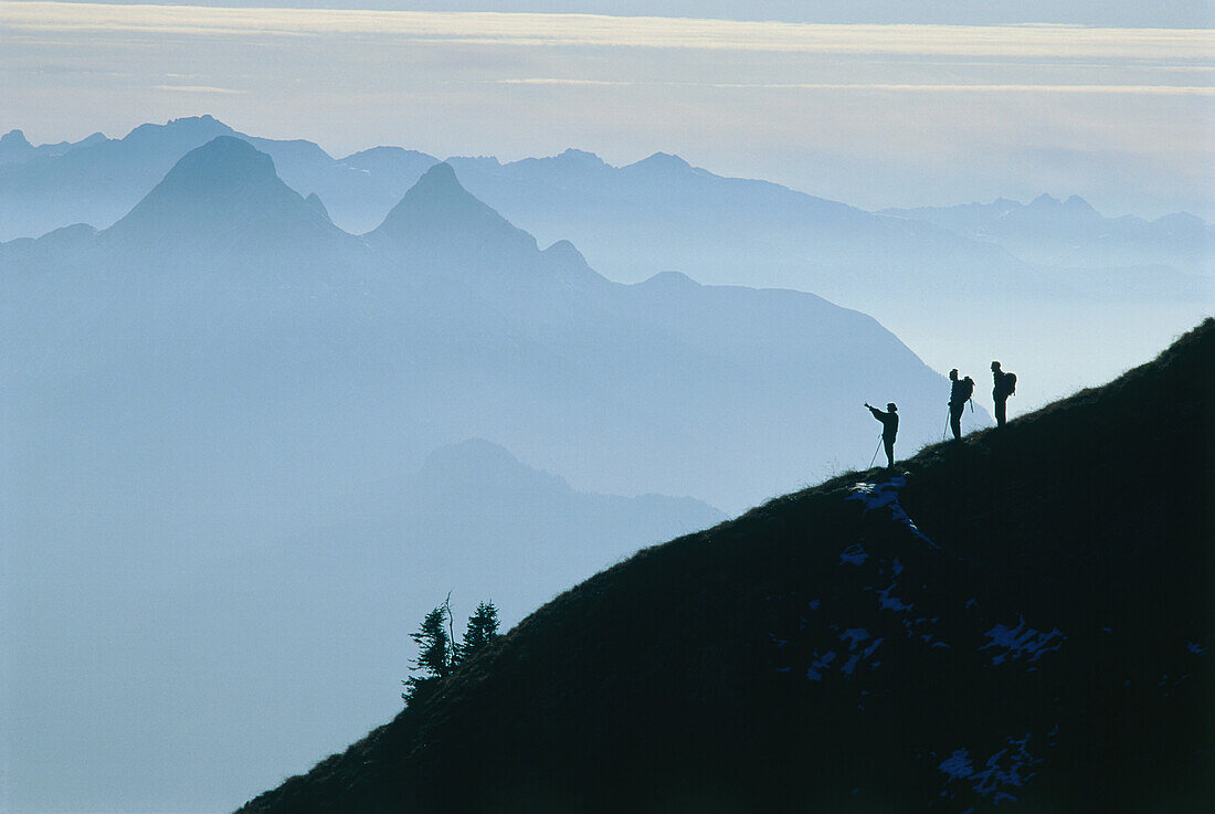 Berg, Wanderer-Silhouette Alpen, Bayern, Deutschland