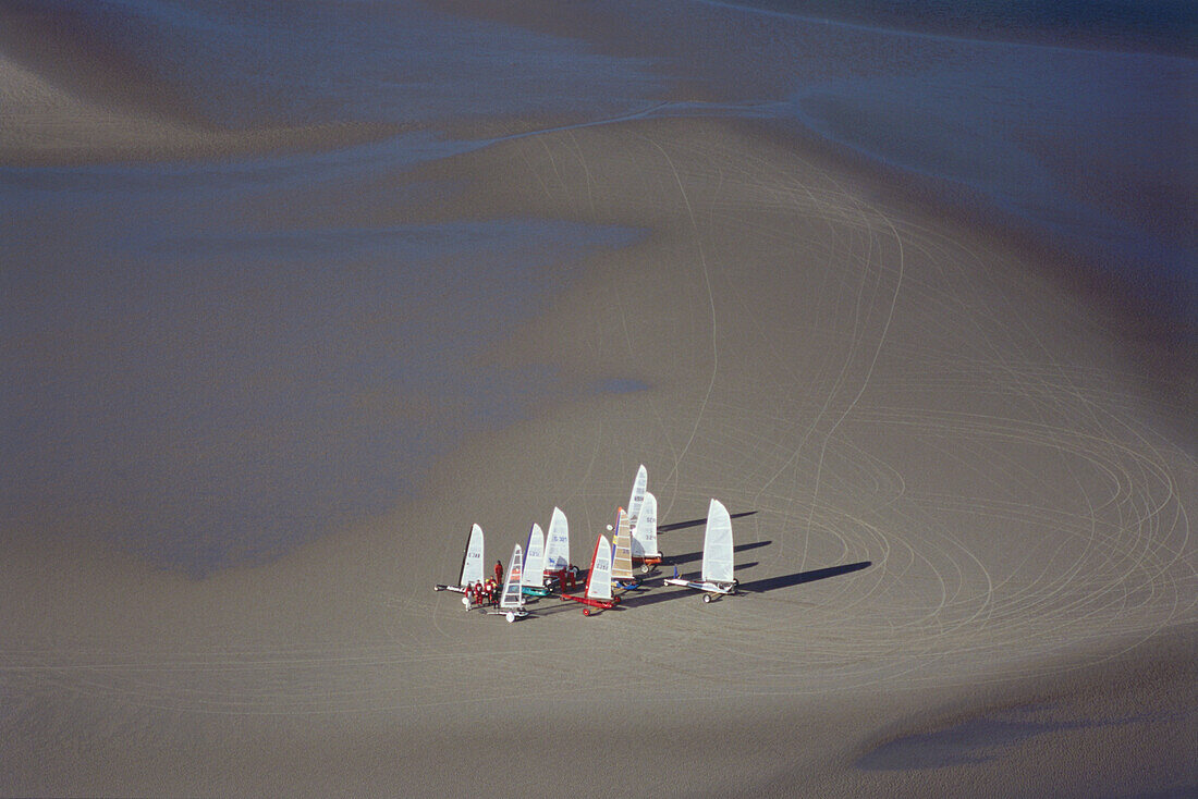 Sand yachts on St. Peter Ording Beach, St. Peter Ording, Schleswig-Holstein, North Sea, Germany
