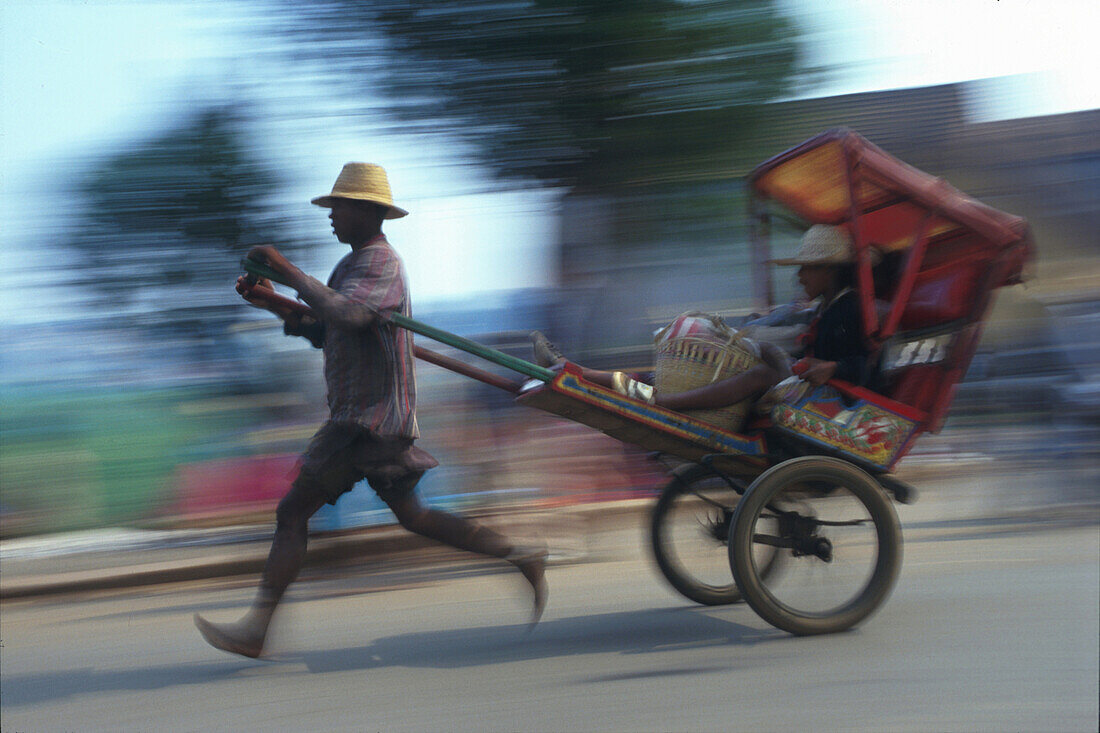 Pousse-Pousse, menschliches Taxi, Madagaskar