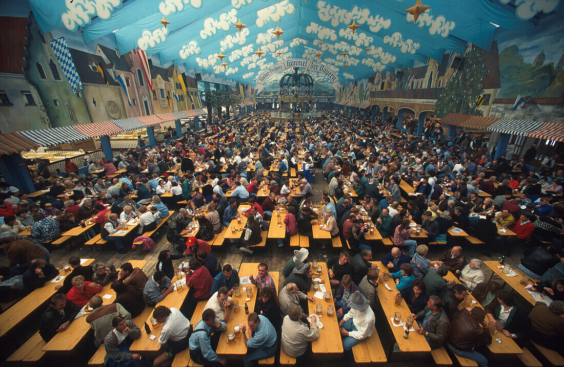 Festzelt, Oktoberfest Muenchen, Bayern, Deutschland