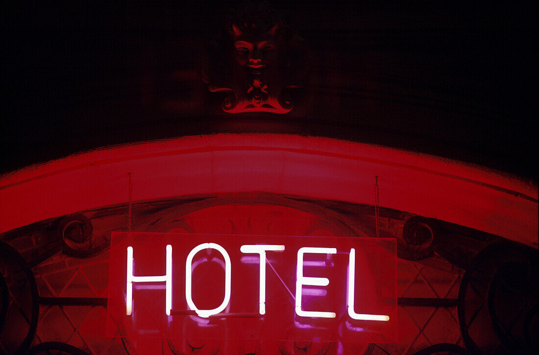 Neon Schild, Hotel