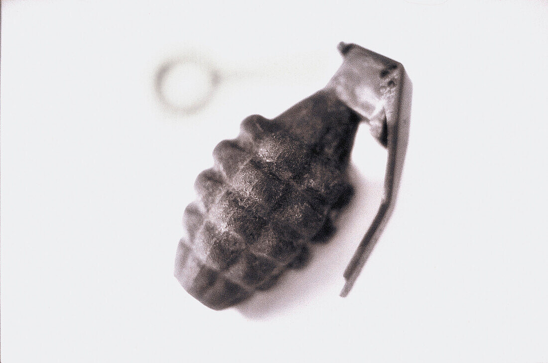 Hand grenade