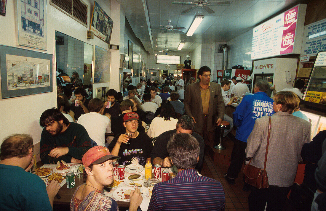 Restaurant Chez Schwartz, 3895 Blvd. St. Laurent Montreal, Quebec, Kanada