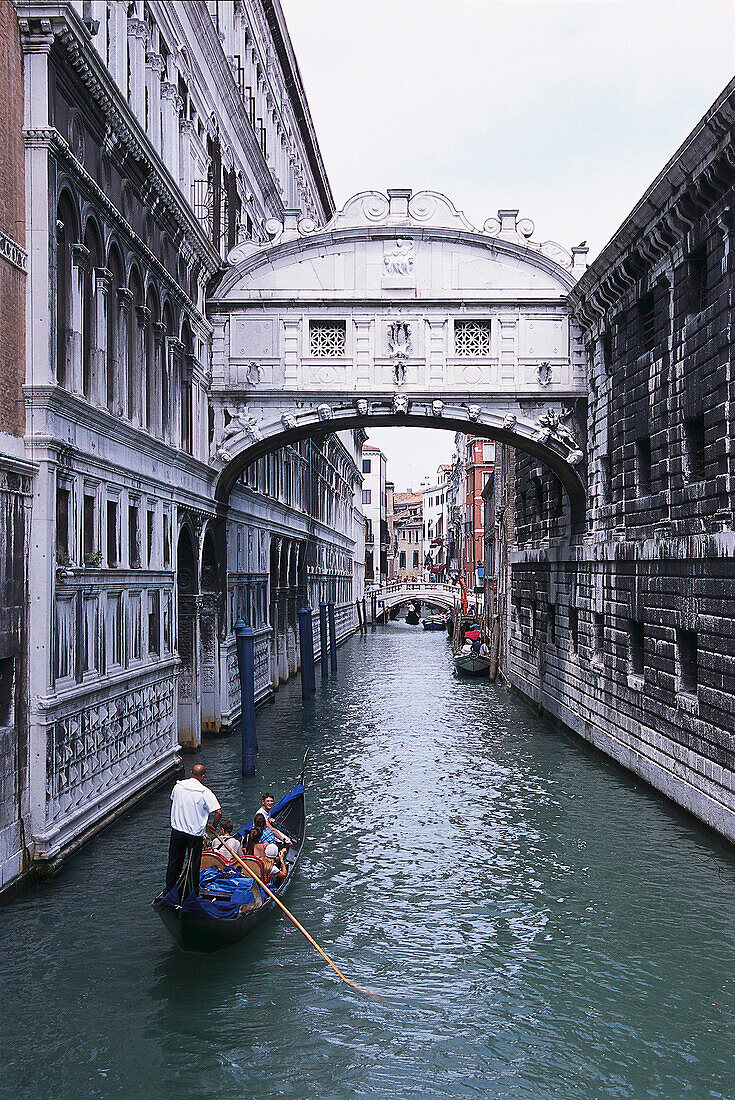 Ponte dei Sospiri, Venice, Italy