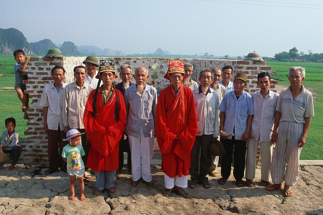 Buddhistische Mönche, Tuan Cao, Vietnam STÜRTZ S.5u.