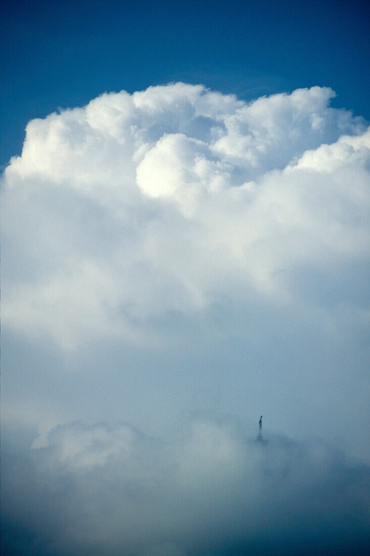 Jesus-Statue in Wolken, Rio, Brasilien