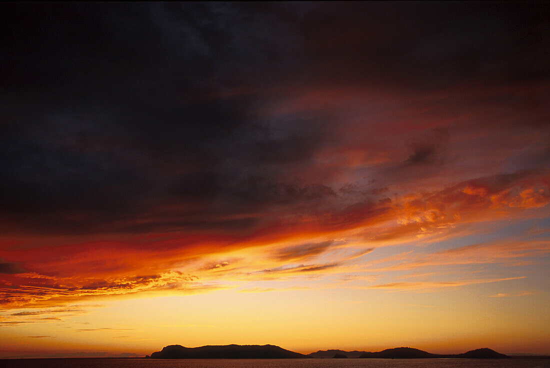 Sonnenuntergang in Sonora Bay, Guaymas, Mexiko