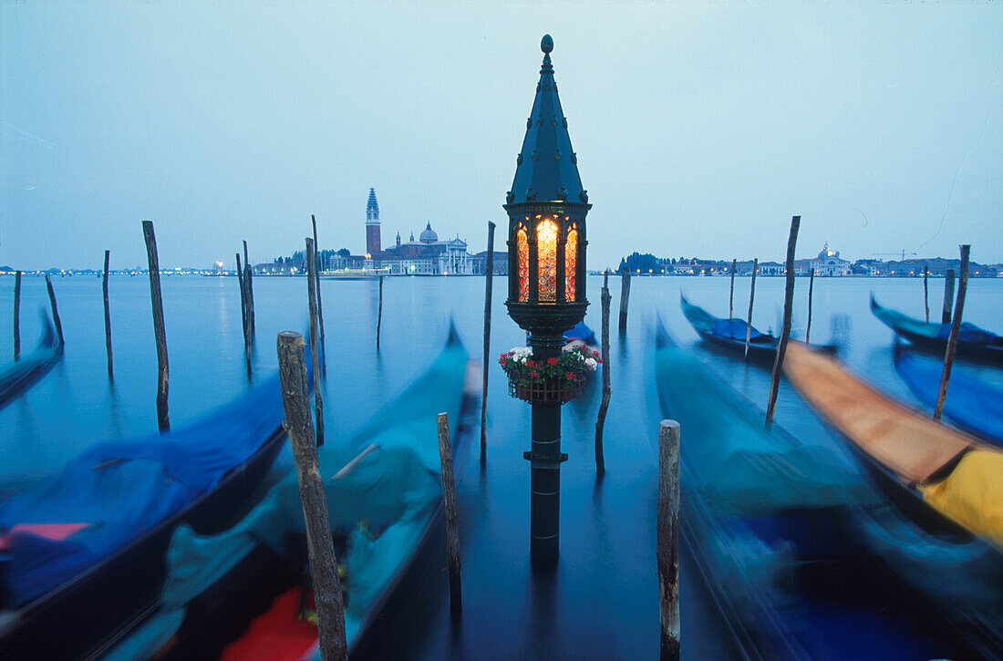 Gondeln, San Giorgio Venedig, Italien