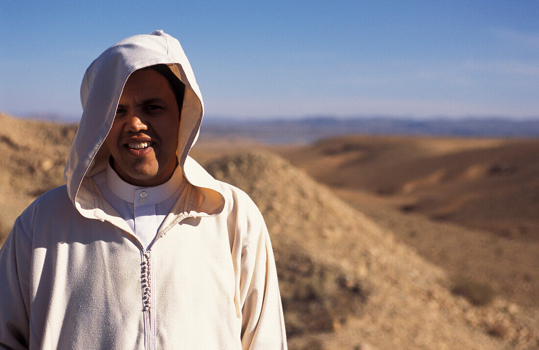 Lächelnder Berber im Dadestal, Marokko, Afrika