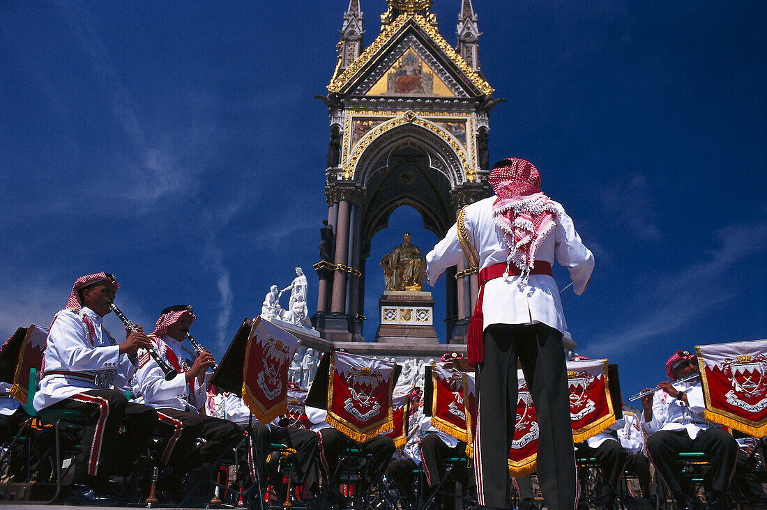 Kuwaiti pipers, Albert Memorial, London, England Great Britain