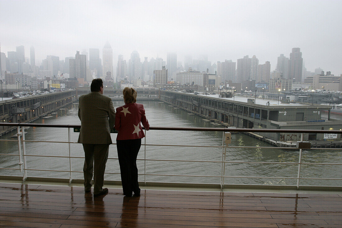 Queen Mary 2, Passenger Terminal, Manhattan, Ankunft Im Passenger Terminal im New Yorker Hafen, Manhattan.