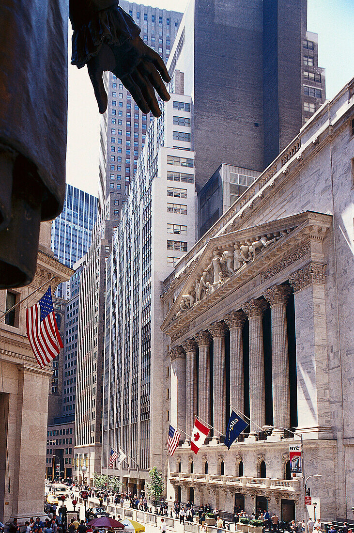 Building of the New York Stock Exchange in the sunlight, Wall Street, Manhattan, New York City, USA, America