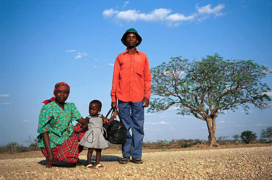 Portrait einer Familie bei Swasiland, Südafrika
