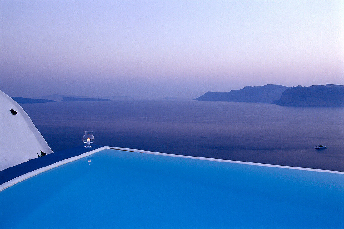 Pool of the Hotel Katikies in the evening, Oia, Santorin, Cyclades, Greece, Europe