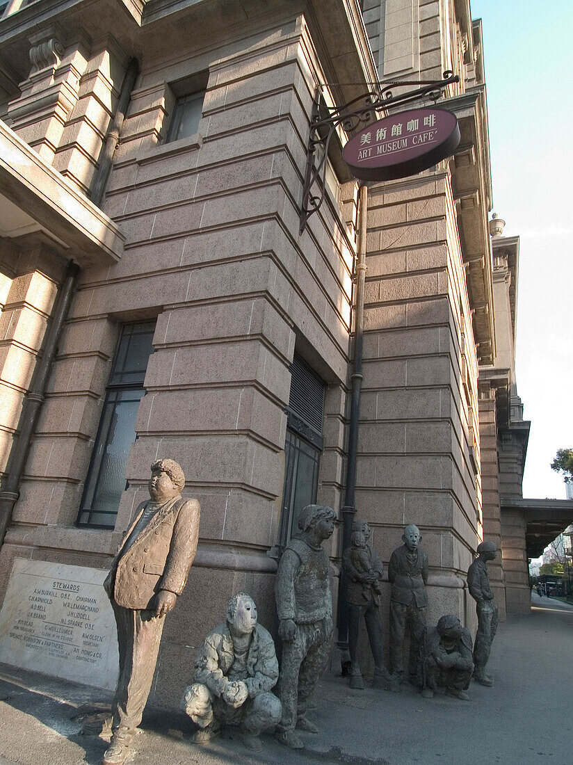 Skulpturen vor dem Kunstmuseum, Shanghai, China