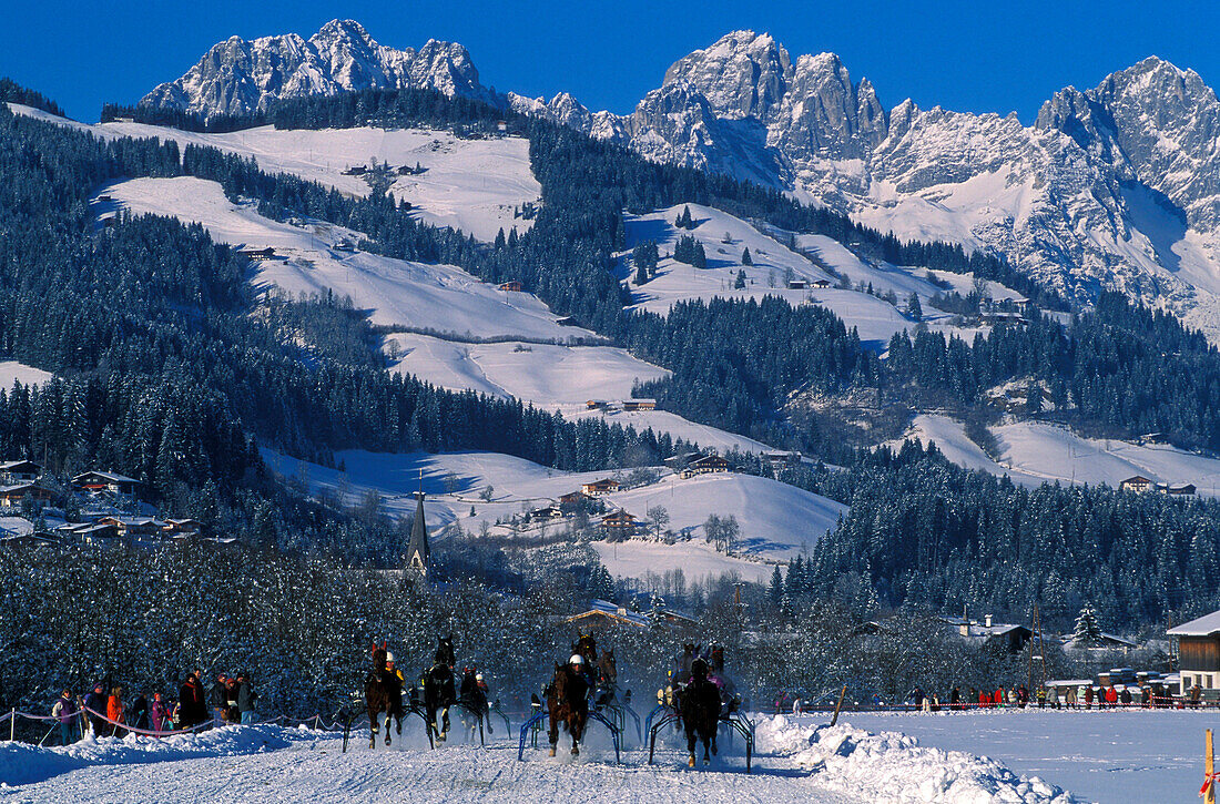 Skigebiet Kitzbühel, Pferderennen Reith Austria