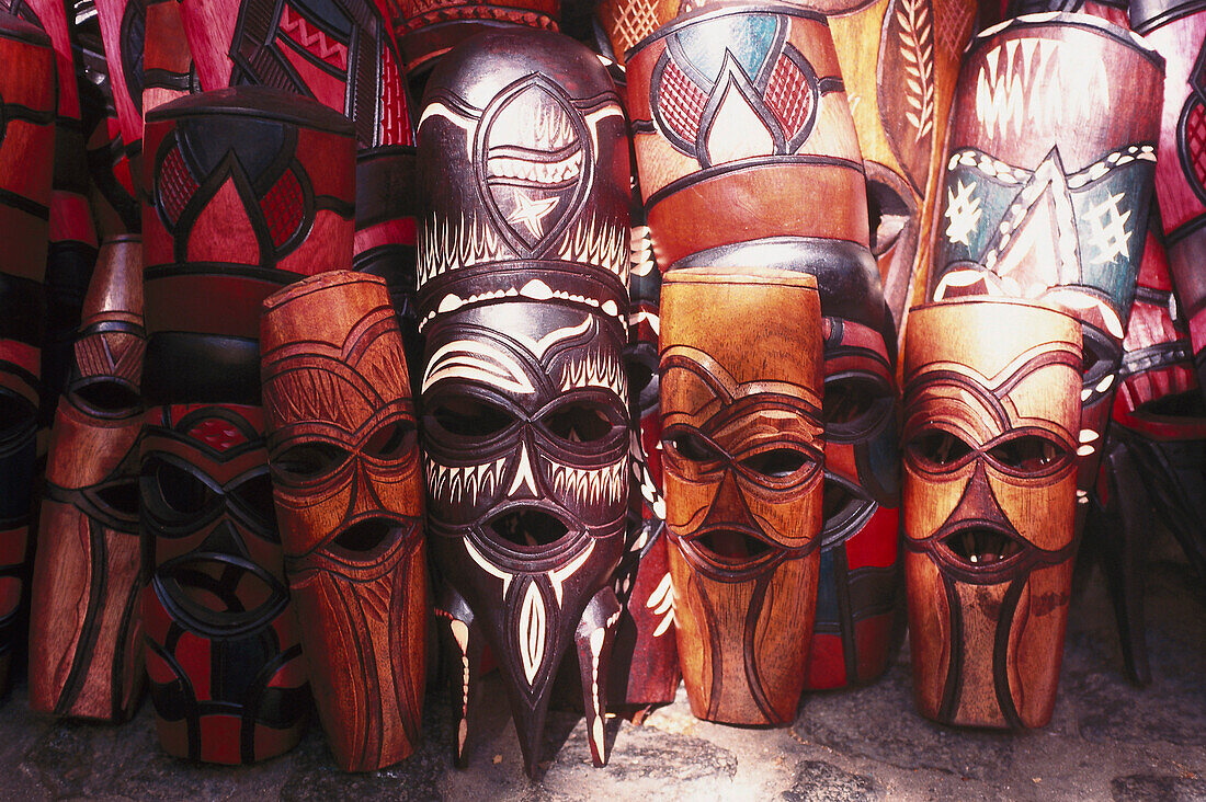 Hölzerne afrikanische Masken, Mbabane, Swasiland, Südafrika, Afrika
