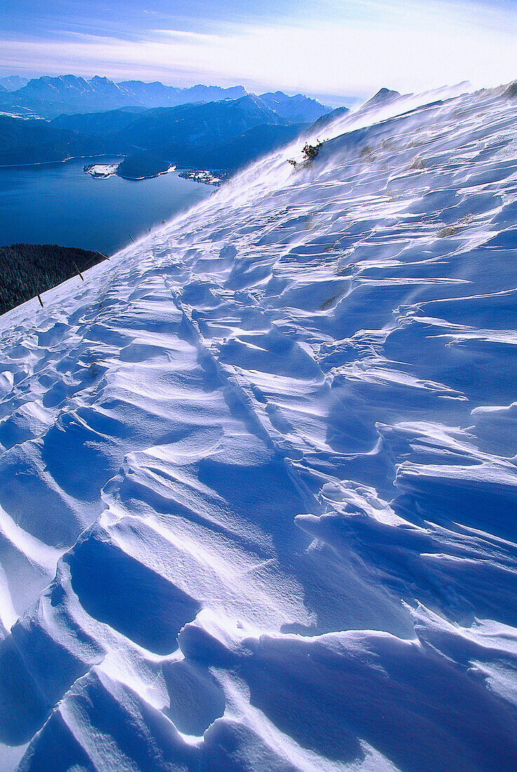 Schneestrukturen, Winterlandschaft, Jochberg, Bayern, Deutschland