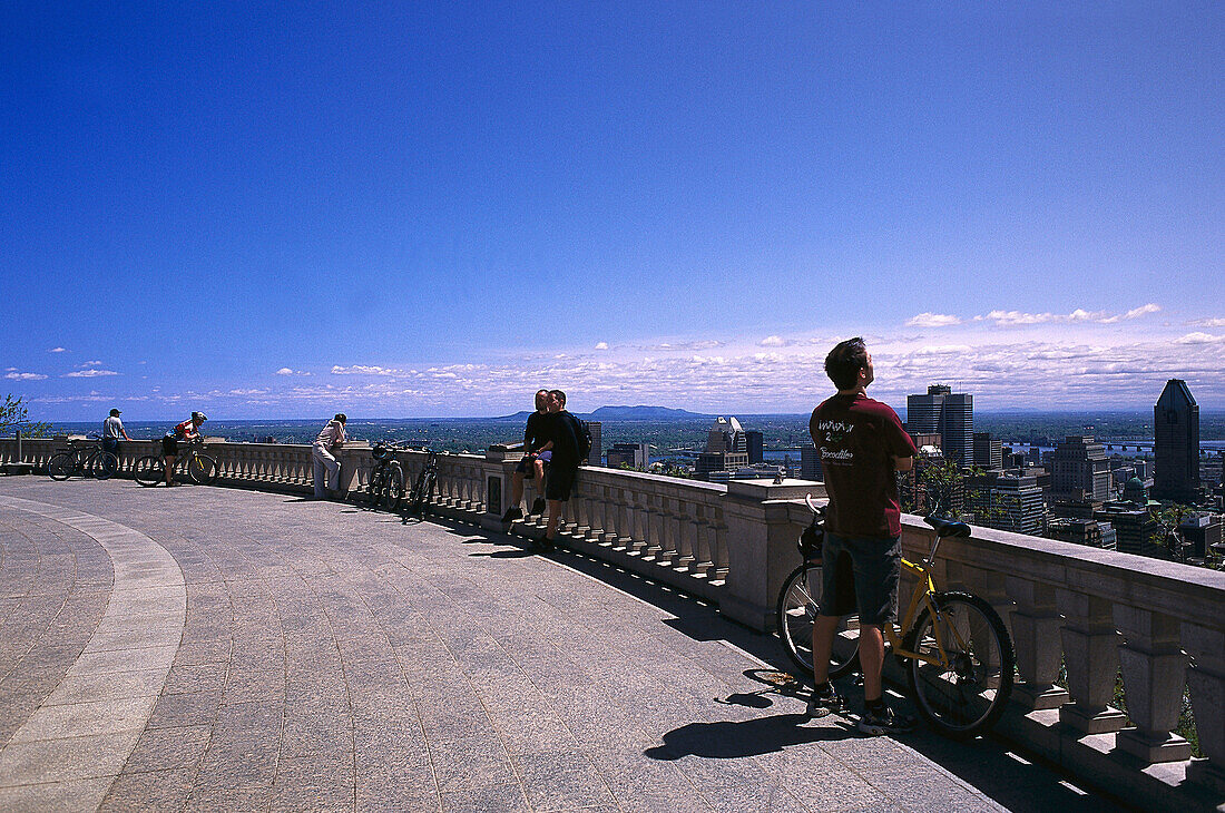 Biker, Terasse Mont Royal, Montreal Prov. Quebec, Canada