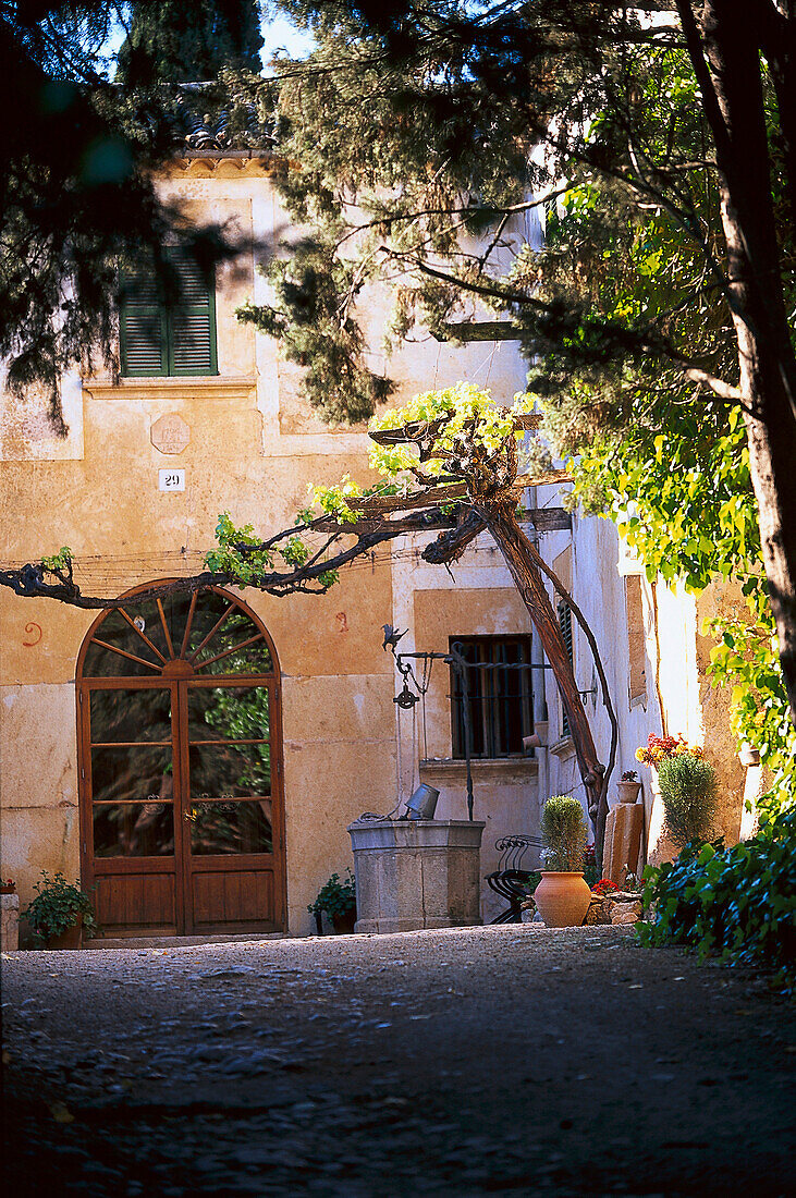 Well at the courtyard of Finca Fangar, Majorca, Spain, Europe