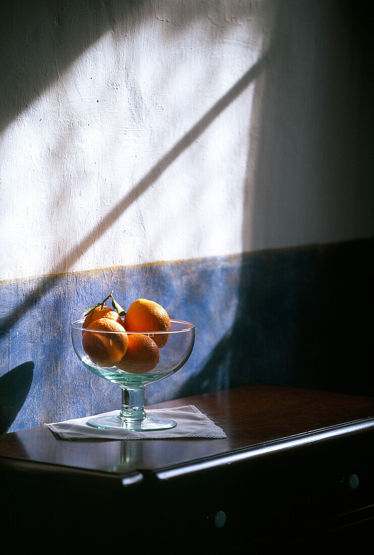 Orangen in Glasschale, Finca-Hotel de Reis, Soller, Mallorca, Spanien