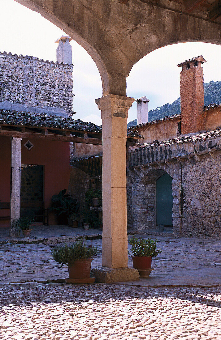 Innenhof, Finca Monaber Vell, Agrotourismo bei Campanet Mallorca, Spanien