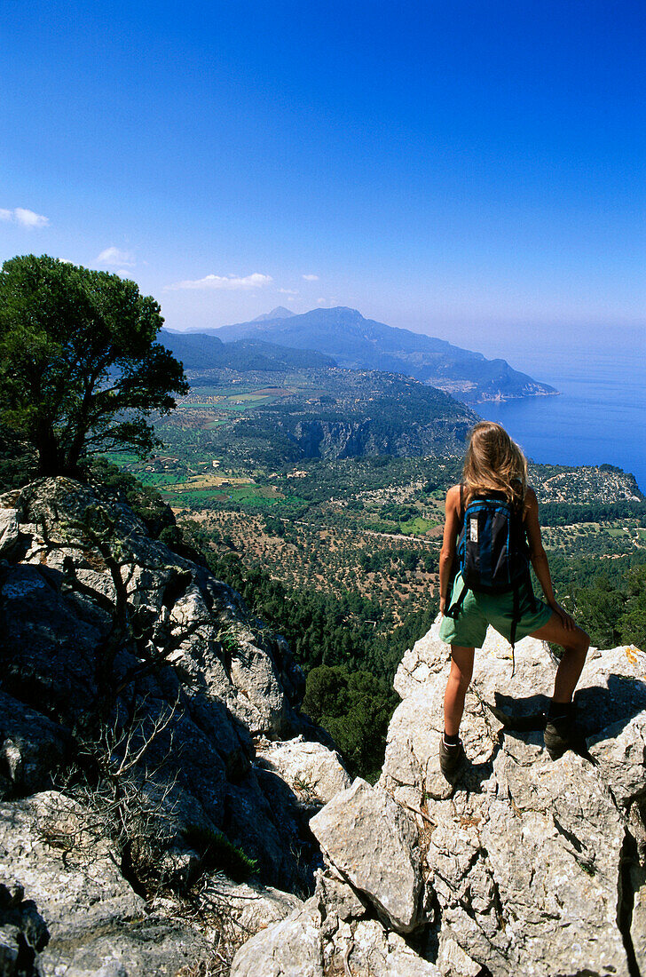 Blick vom Reitweg des Erzherzoges auf Cala de Valldemossa, S. de Tramuntana Mallorca, Balearen, Spanien-FR