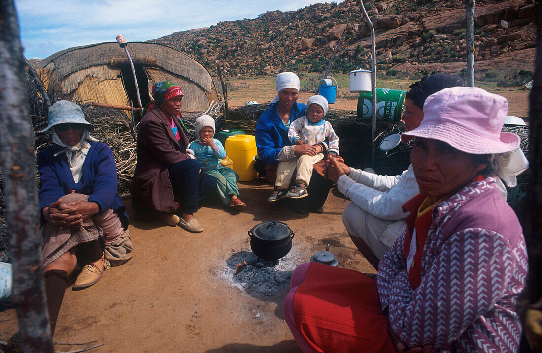 San, Buschmaenner, AfrikaNatjieshuis Suedafrika