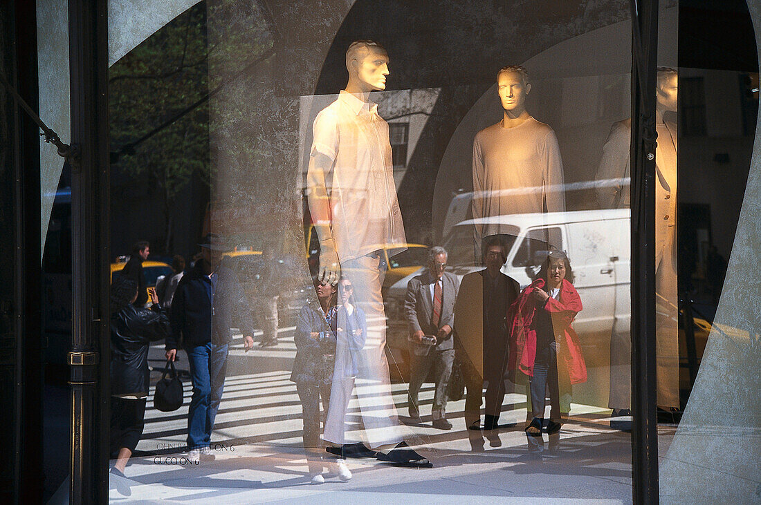 Schaufenster von Saks, 5th Avenue, Manhattan New York, USA